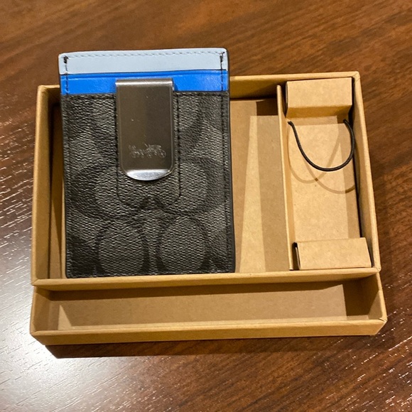 LIVE SHOWClick this listing to be Notified Sharing Yours!! Win Tray space/gifts! - Picture 13 of 16